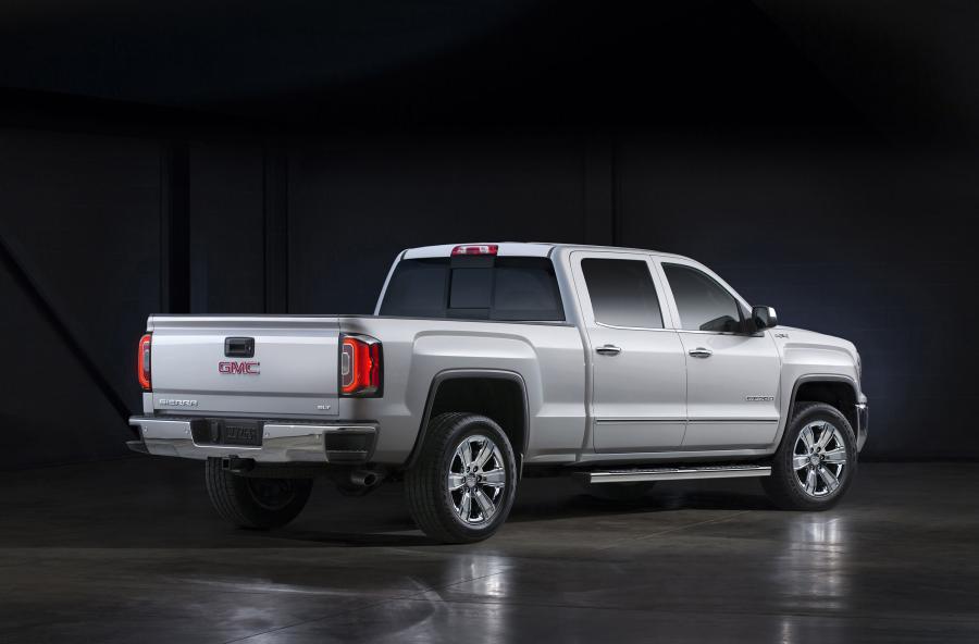 GMC Sierra 1500 SLT Crew Cab 2016 года  (фото 1 из 10)